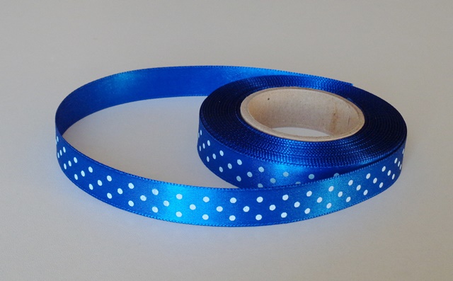 Stuha atlasová 15 mm s puntíkem sytě modrá 411 - 5 m