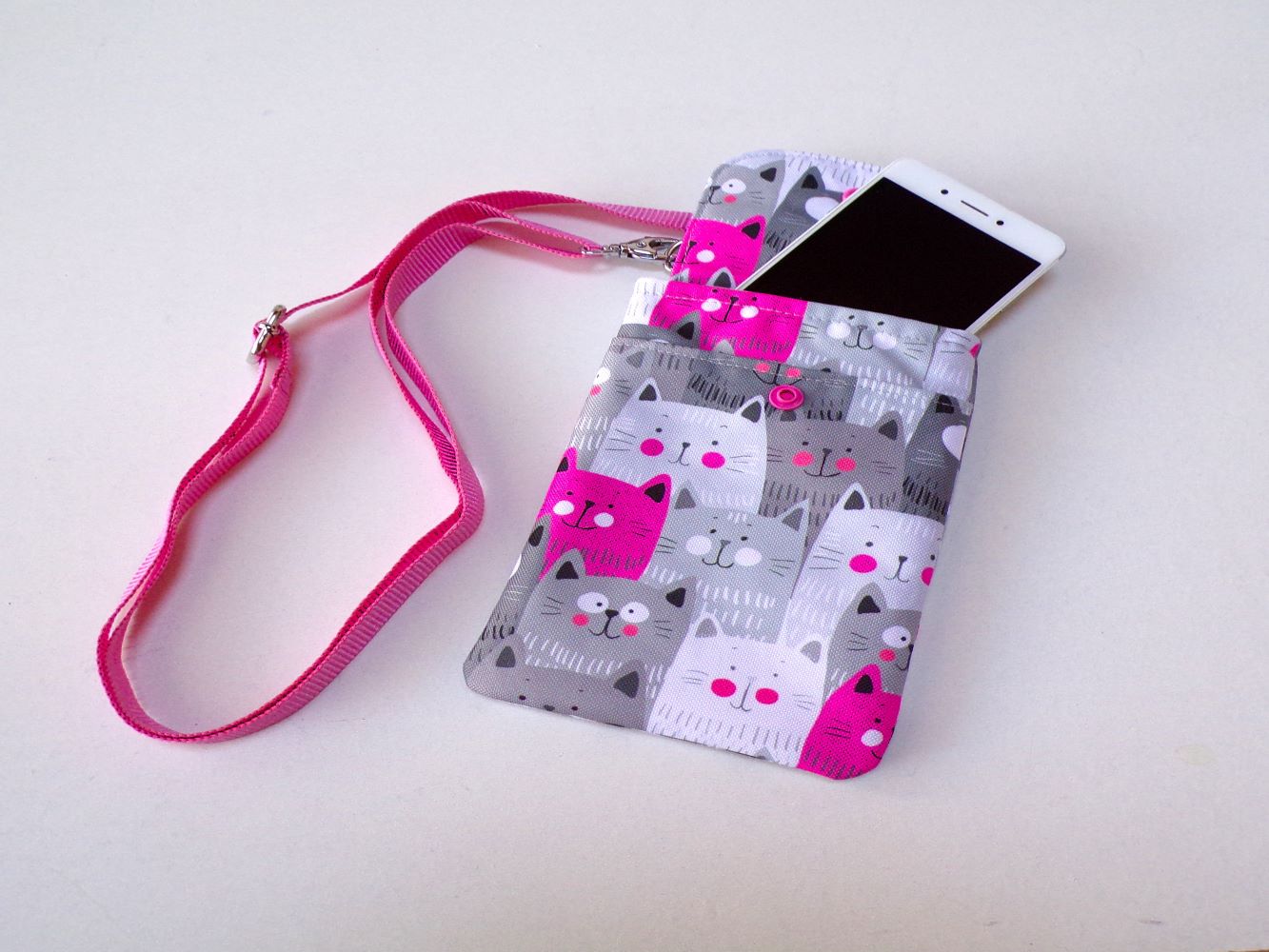 Kabelka na mobil crossbody - kočičky