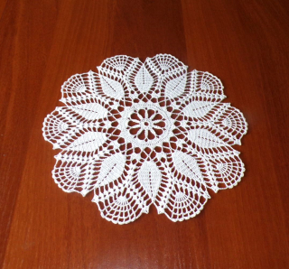 Háčkovaná dečka kulatá 28 cm bílá - Milena