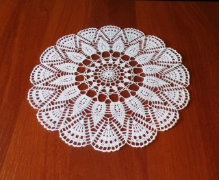 Háčkovaná dečka kulatá 32 cm bílá - Marcela